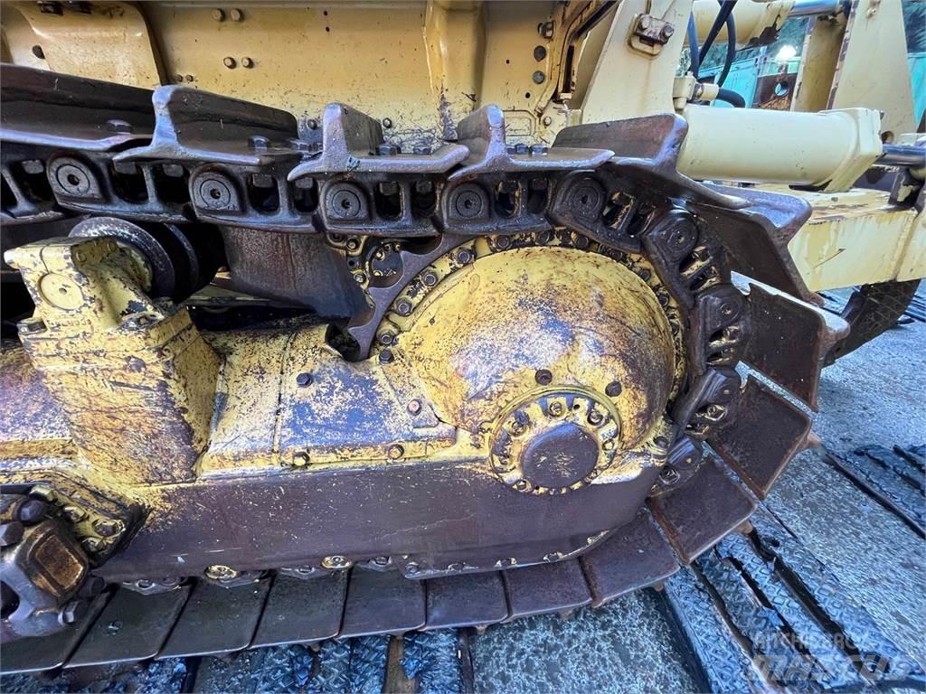 CAT D9H Crawler dozers