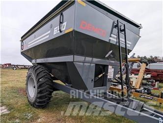 Demco 650 Grain / Silage Trailers