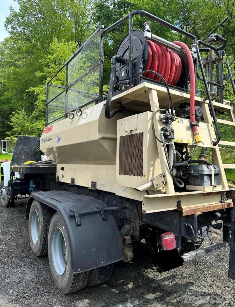Finn T120 Hopper equipment, blowers and elevators