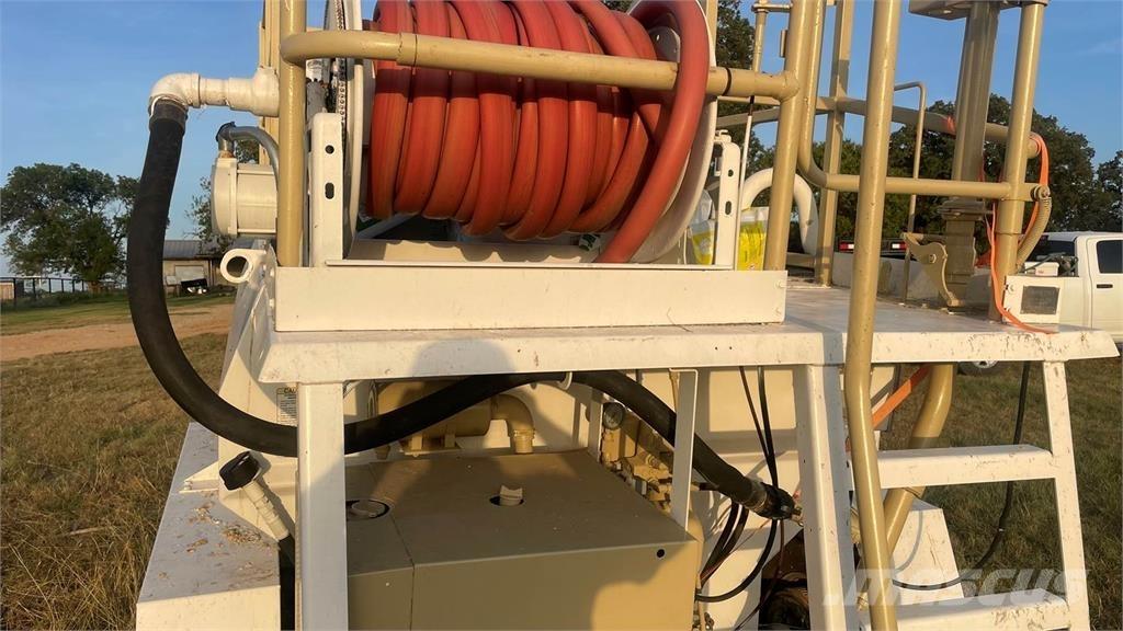 Finn T120 Hopper equipment, blowers and elevators