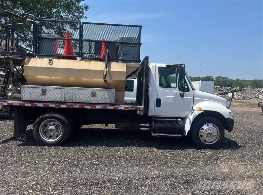 Finn T120 Hopper equipment, blowers and elevators