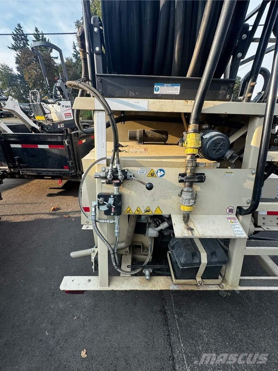 Finn T120 Hopper equipment, blowers and elevators