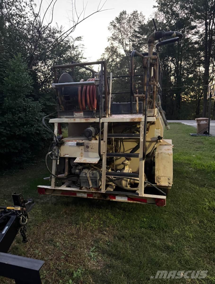 Finn T120 Hopper equipment, blowers and elevators