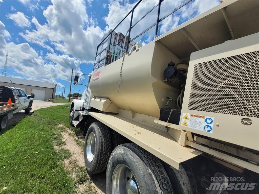 Finn T170 Hopper equipment, blowers and elevators