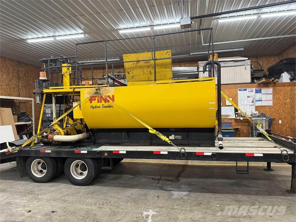 Finn T170 Hopper equipment, blowers and elevators