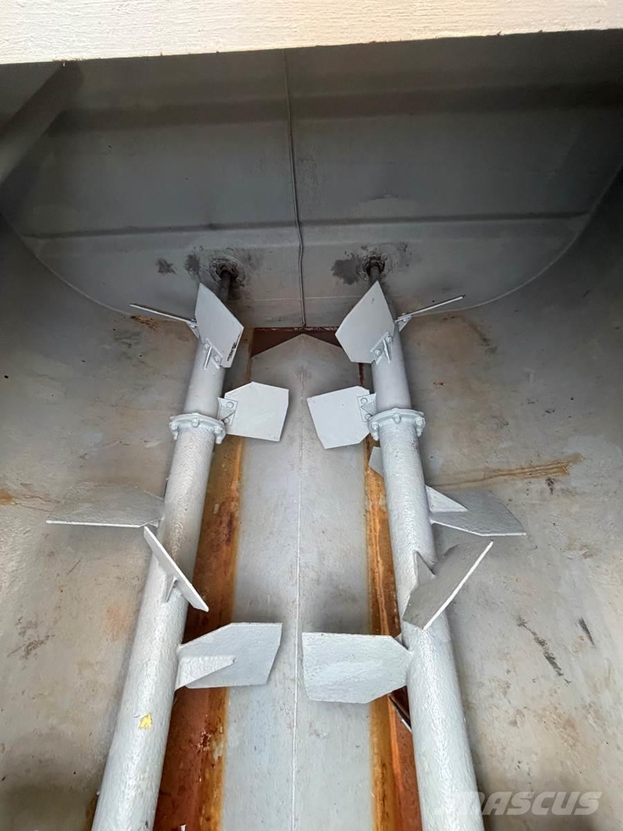 Finn T240 Hopper equipment, blowers and elevators