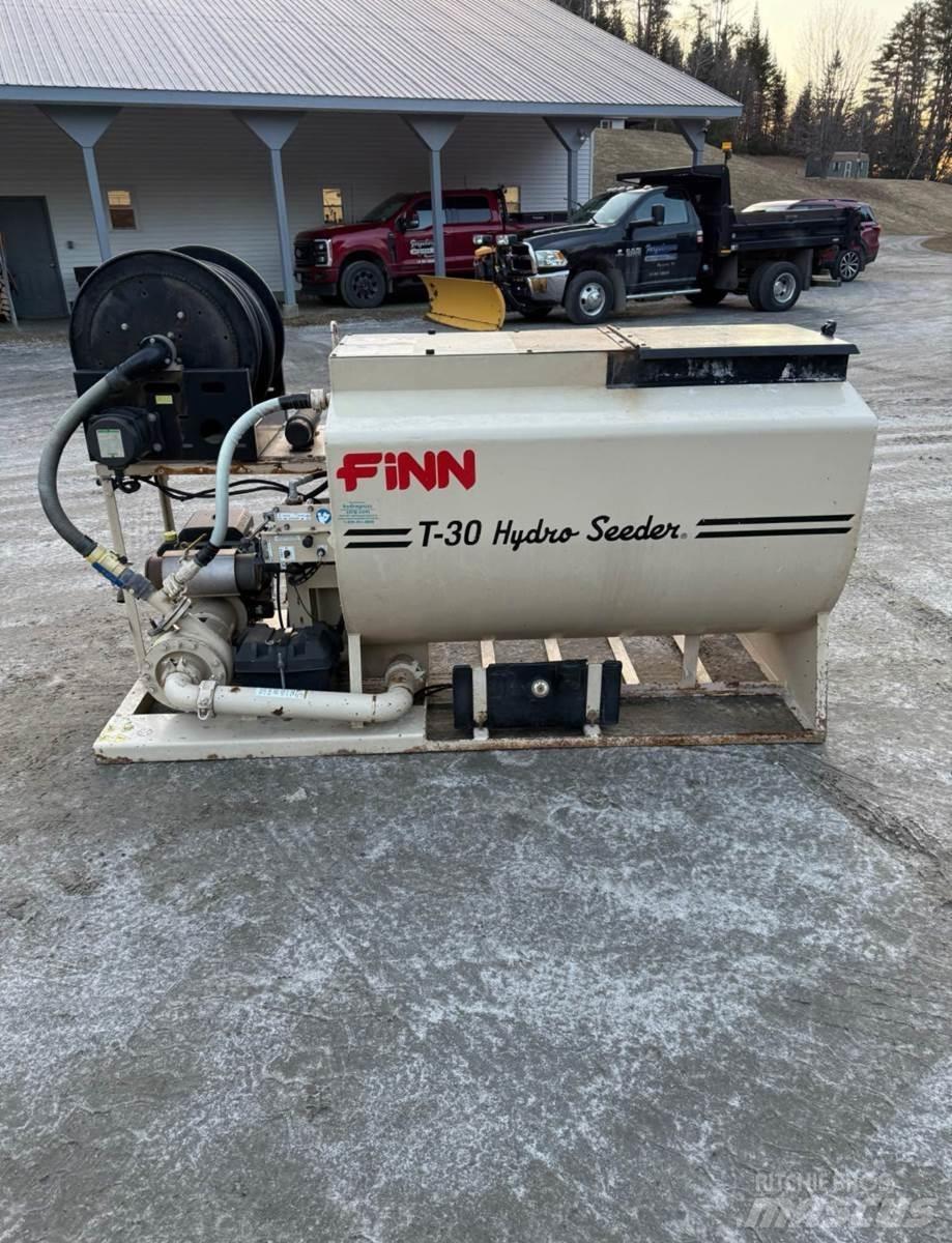 Finn T30 Hopper equipment, blowers and elevators