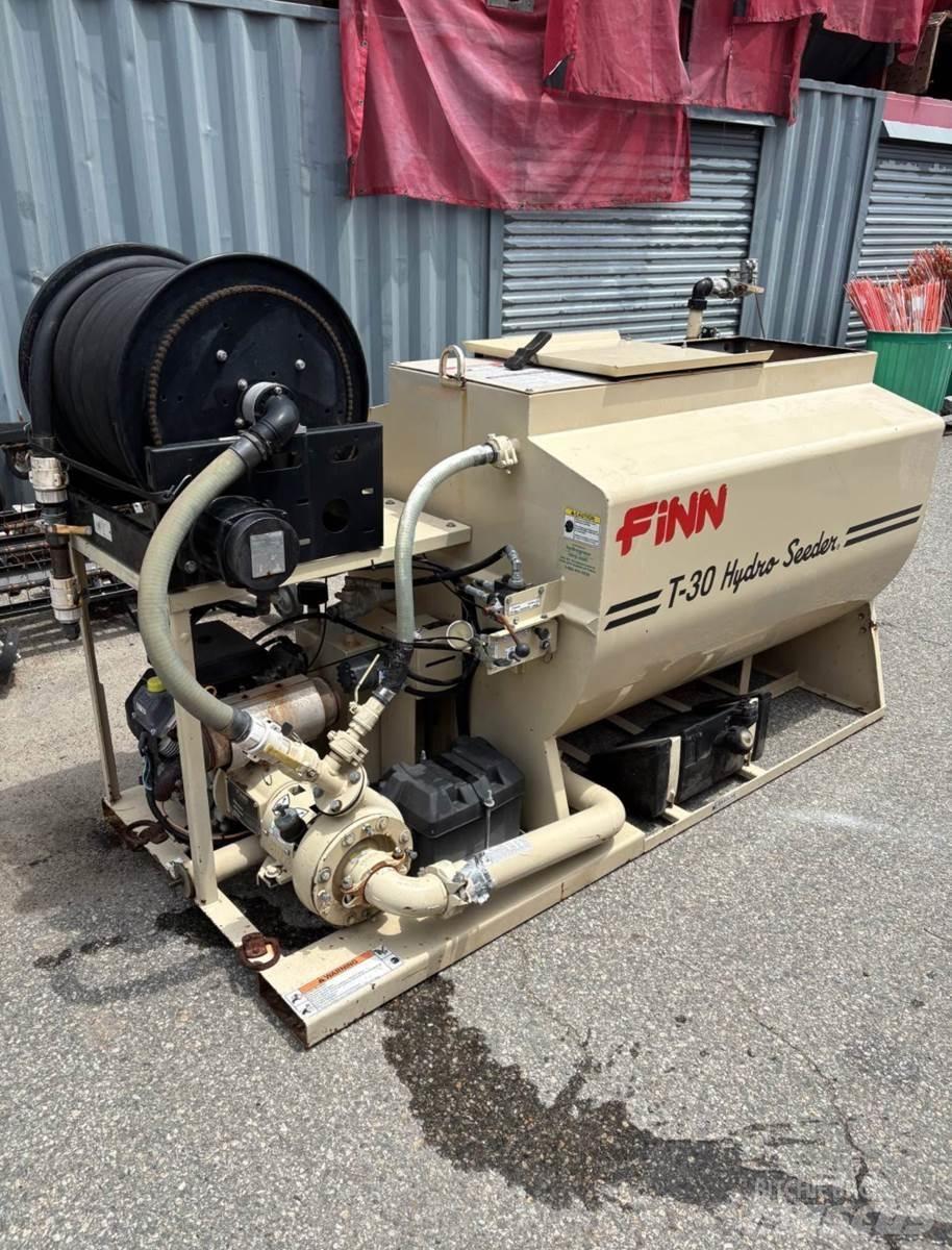 Finn T30 Hopper equipment, blowers and elevators