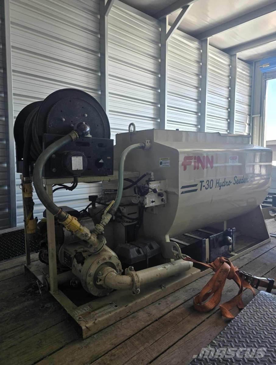 Finn T30 Hopper equipment, blowers and elevators