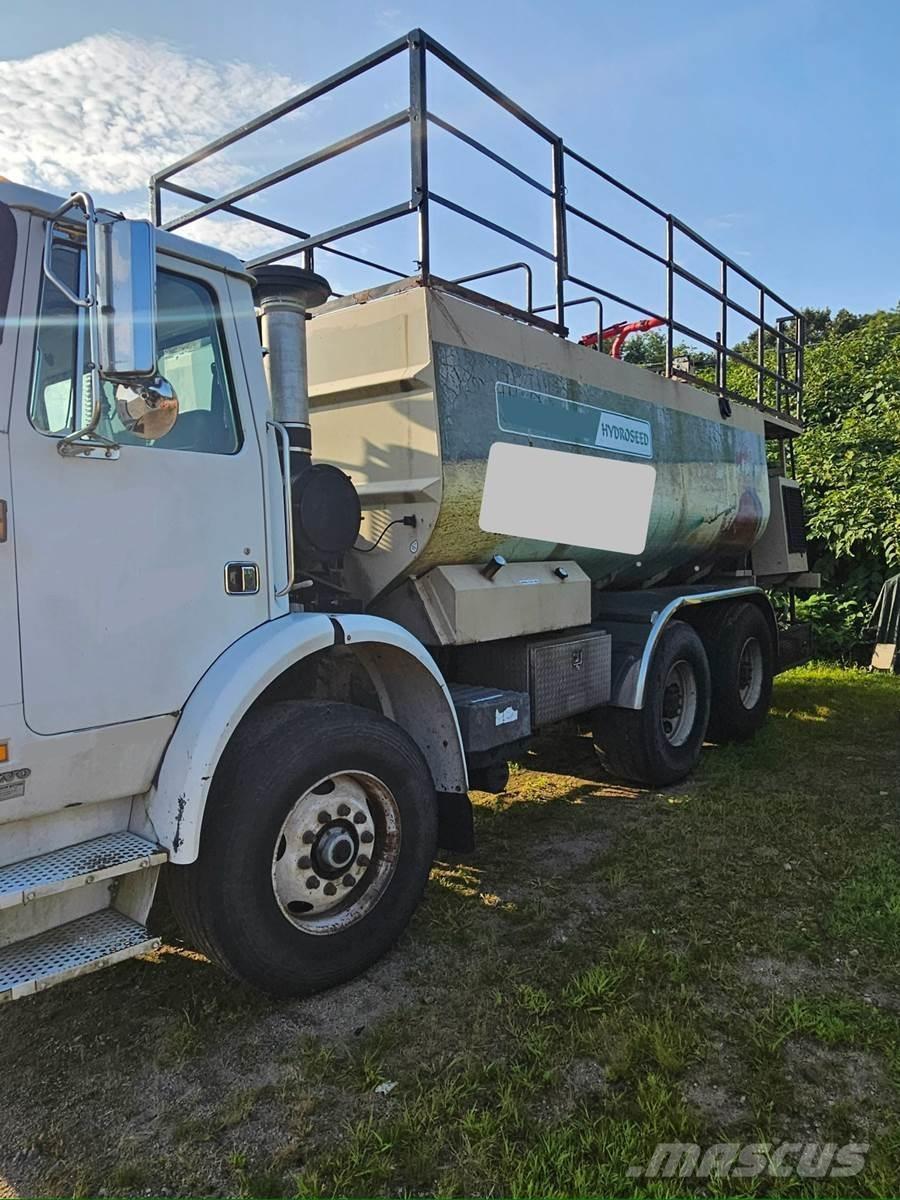 Finn T330 Hopper equipment, blowers and elevators