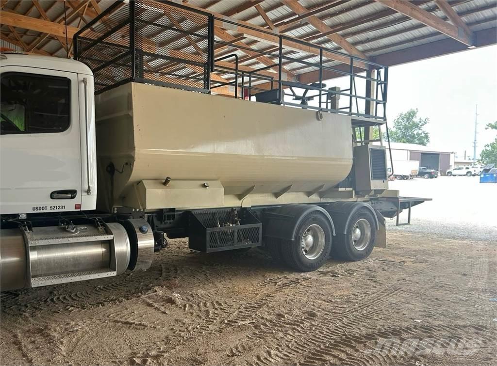Finn T330 Hopper equipment, blowers and elevators
