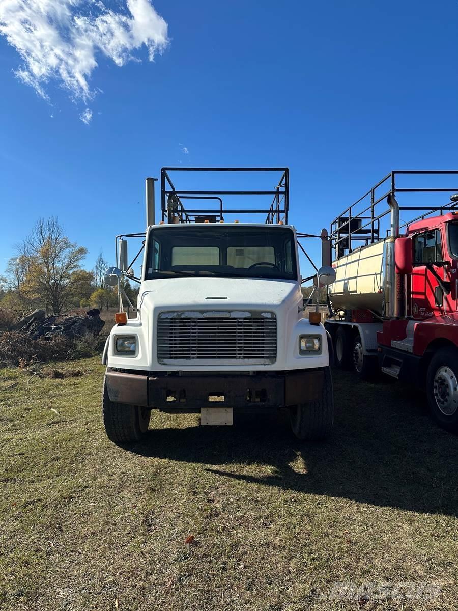 Finn T330 Hopper equipment, blowers and elevators