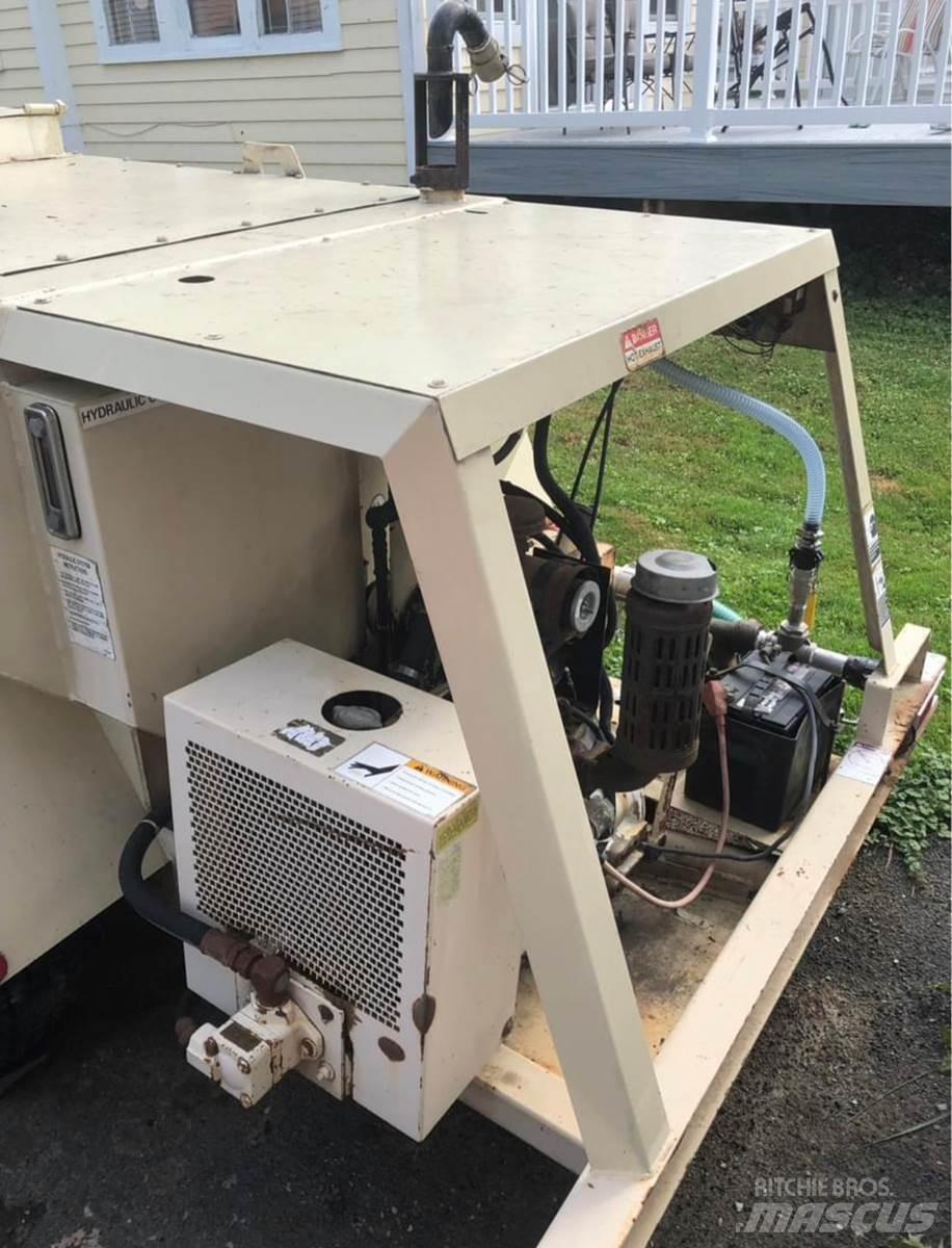 Finn T60 Hopper equipment, blowers and elevators