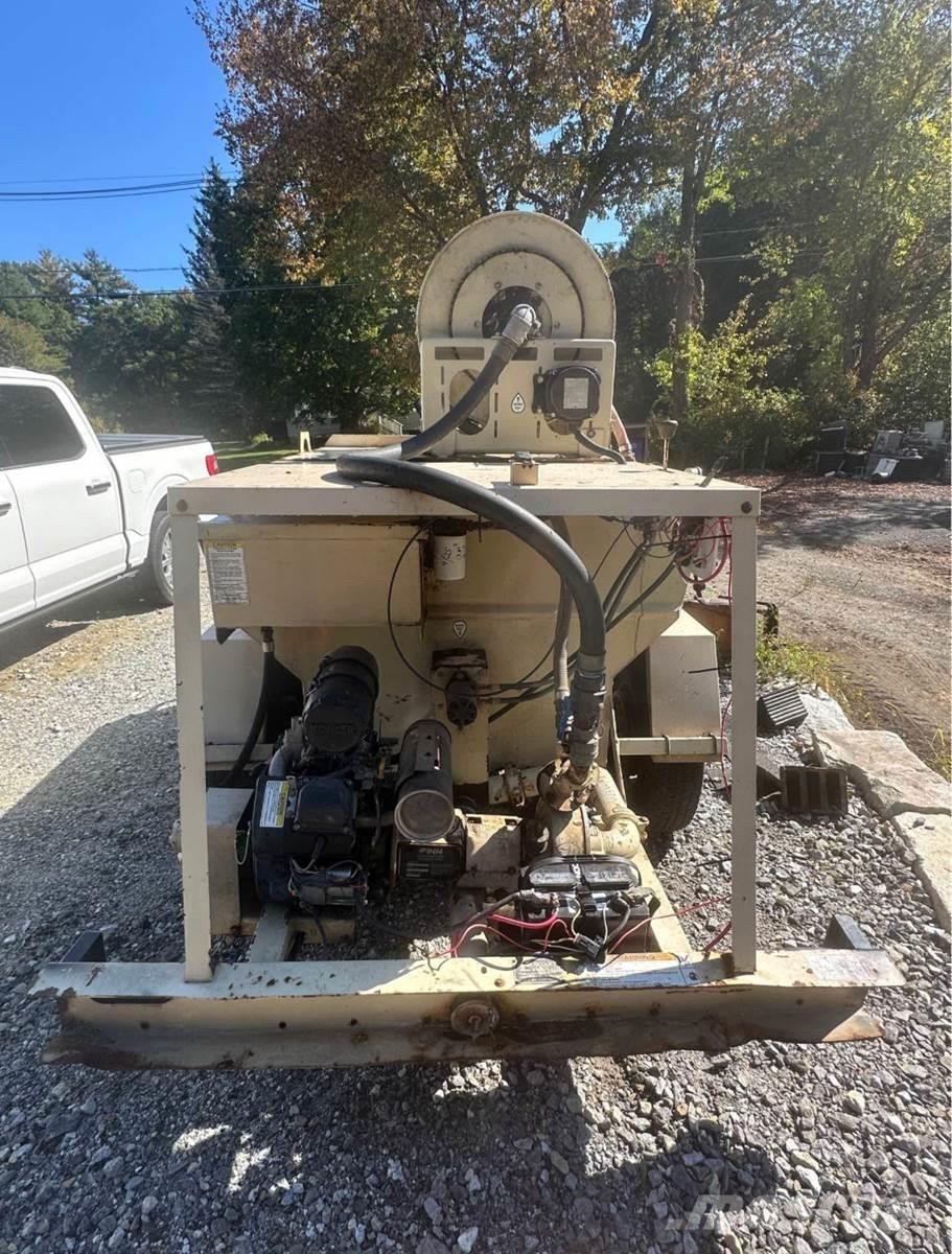 Finn T60T Hopper equipment, blowers and elevators
