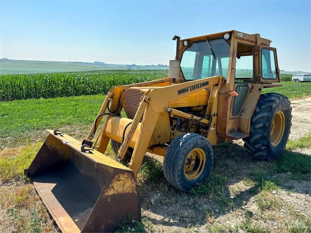 Ford 445 Tractors