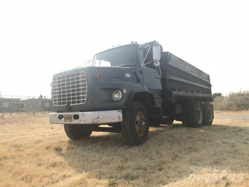 Ford 8000 Tipper trucks