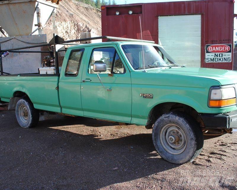 Ford F-250 Pick up/Dropside