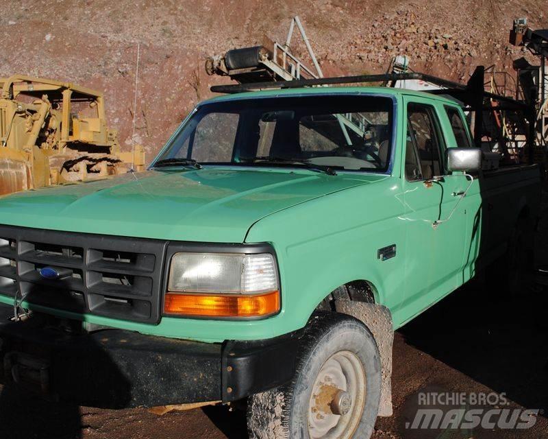 Ford F-250 Pick up/Dropside