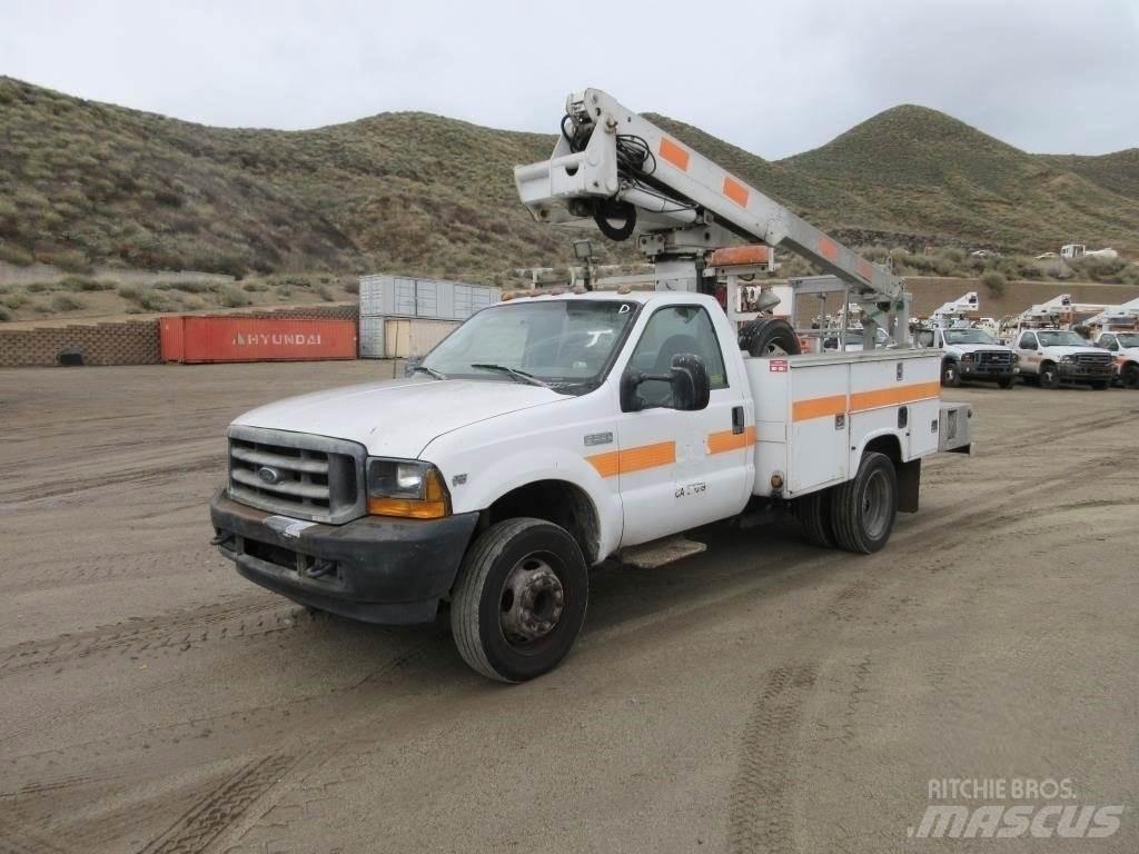 Ford F-550 Truck mounted platforms
