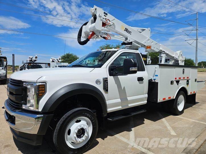 Ford F-550 Truck mounted platforms
