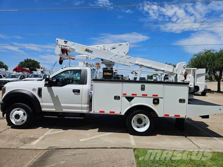 Ford F-550 Truck mounted platforms