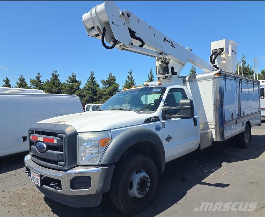 Ford F-550 Truck mounted platforms