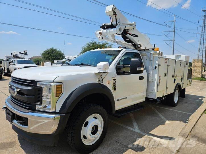Ford F-550 Truck mounted platforms