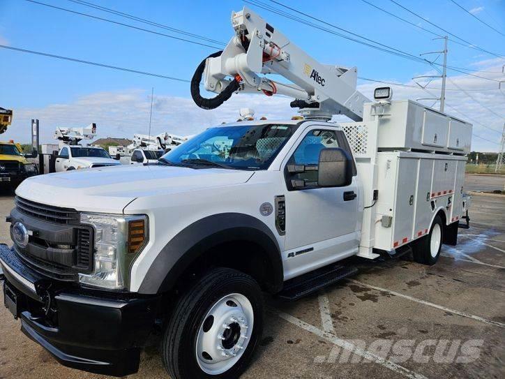 Ford F-550 Truck mounted platforms