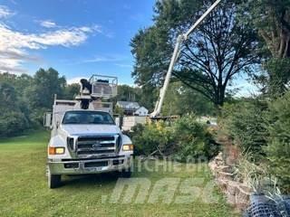 Ford F-750 Truck mounted cranes
