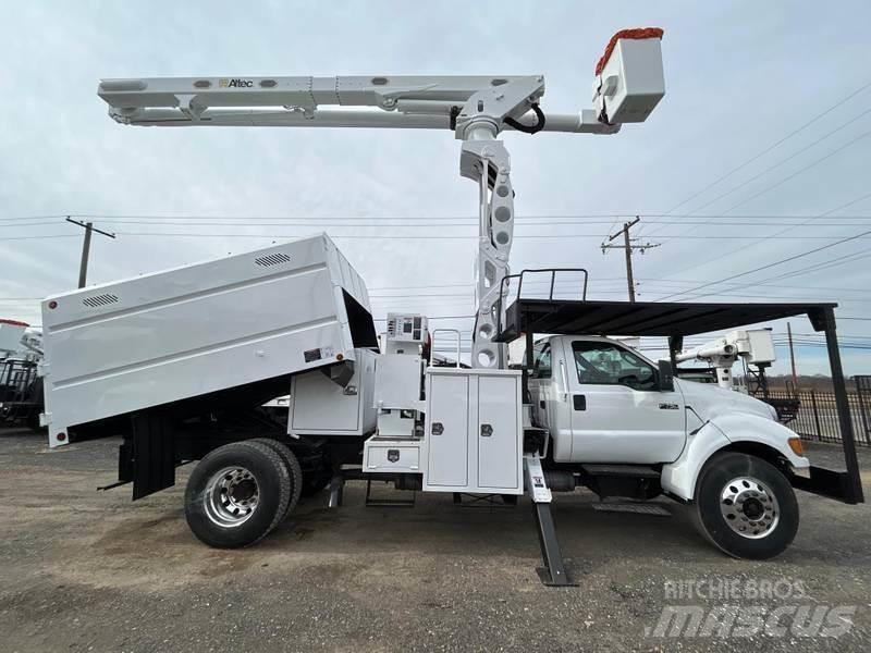 Ford F-750 Truck mounted platforms
