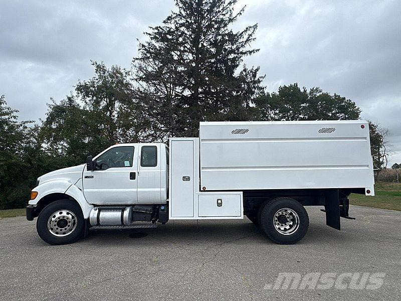 Ford F-750 Wood chip trucks