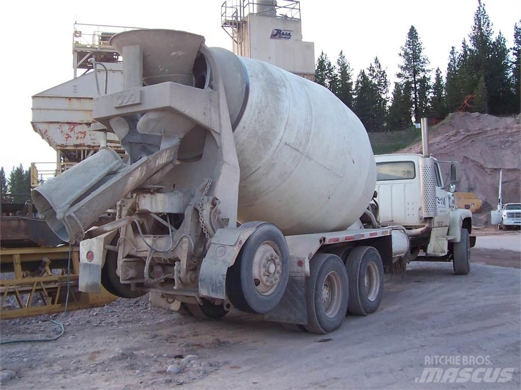 Ford LT9000 Concrete trucks