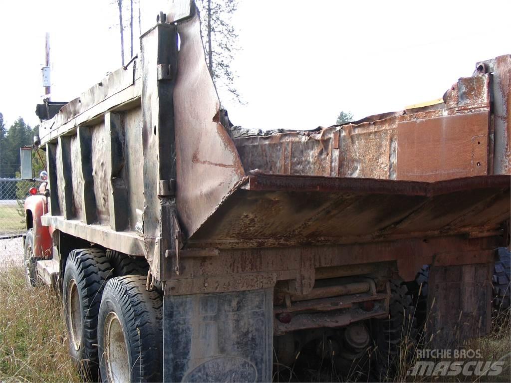 Ford T850 Tipper trucks