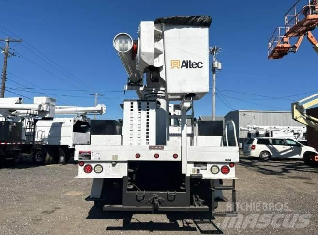 GMC C7500 Truck mounted platforms