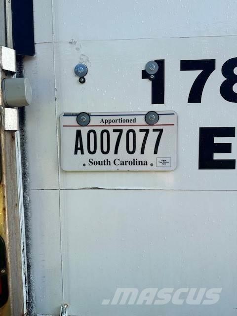 Isuzu NRR Box trucks