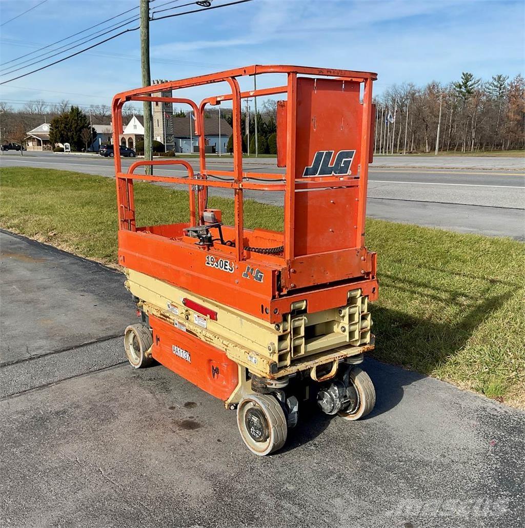 JLG 1930ES Scissor lifts