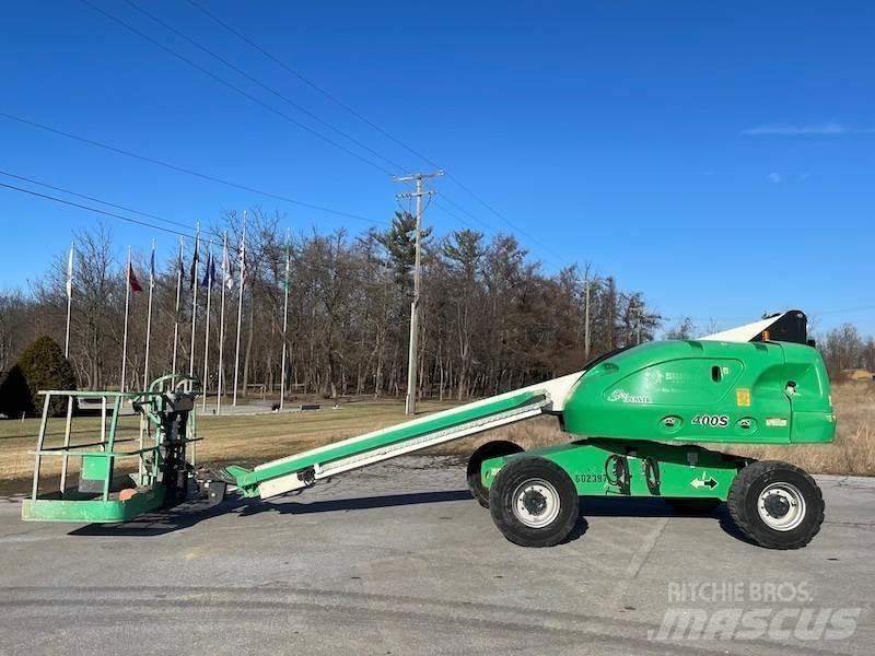 JLG 400S Telescopic boom lifts
