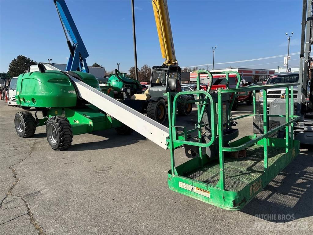 JLG 400S Telescopic boom lifts