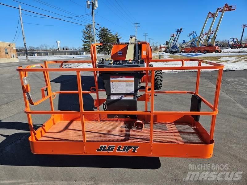 JLG 600S Telescopic boom lifts