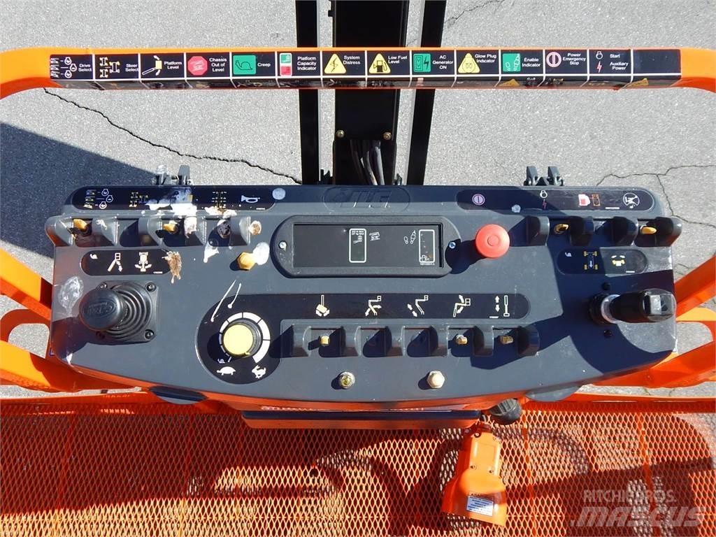 JLG 860SJ Telescopic boom lifts