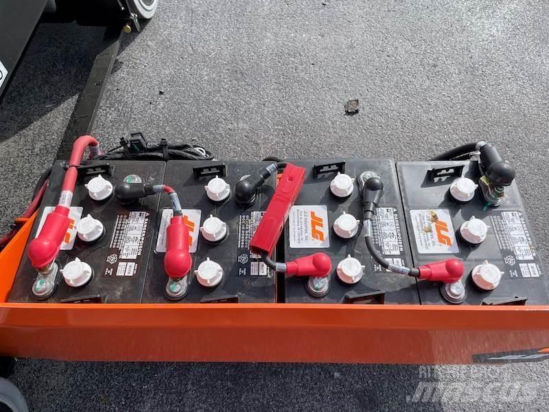 JLG R1932 Scissor lifts