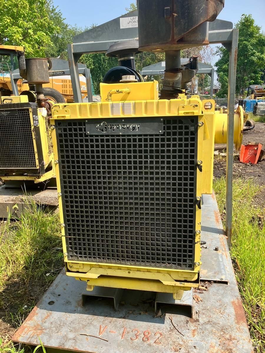 John Deere  Engines