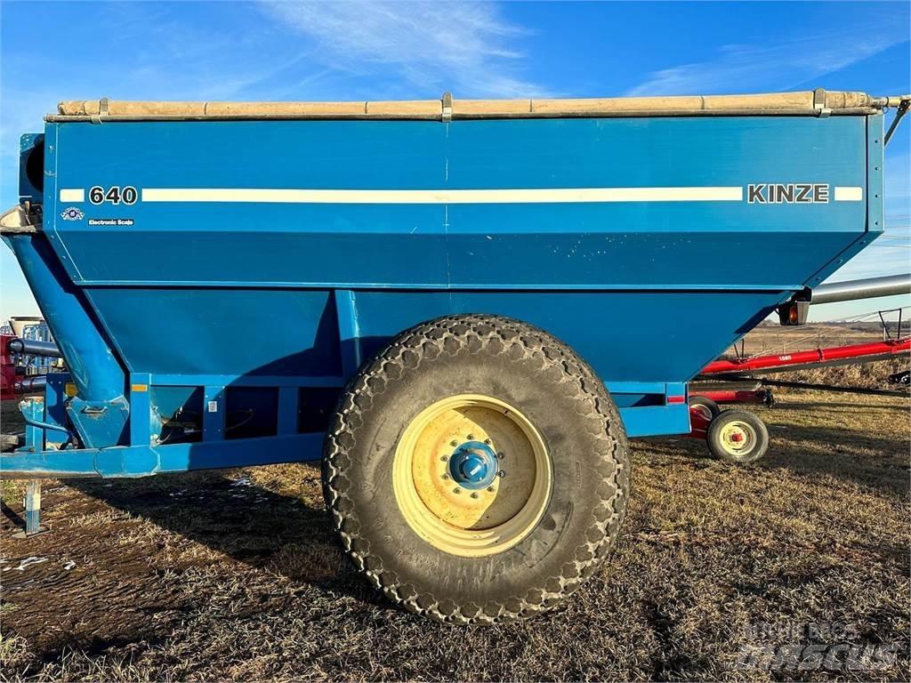 Kinze 640 Grain / Silage Trailers