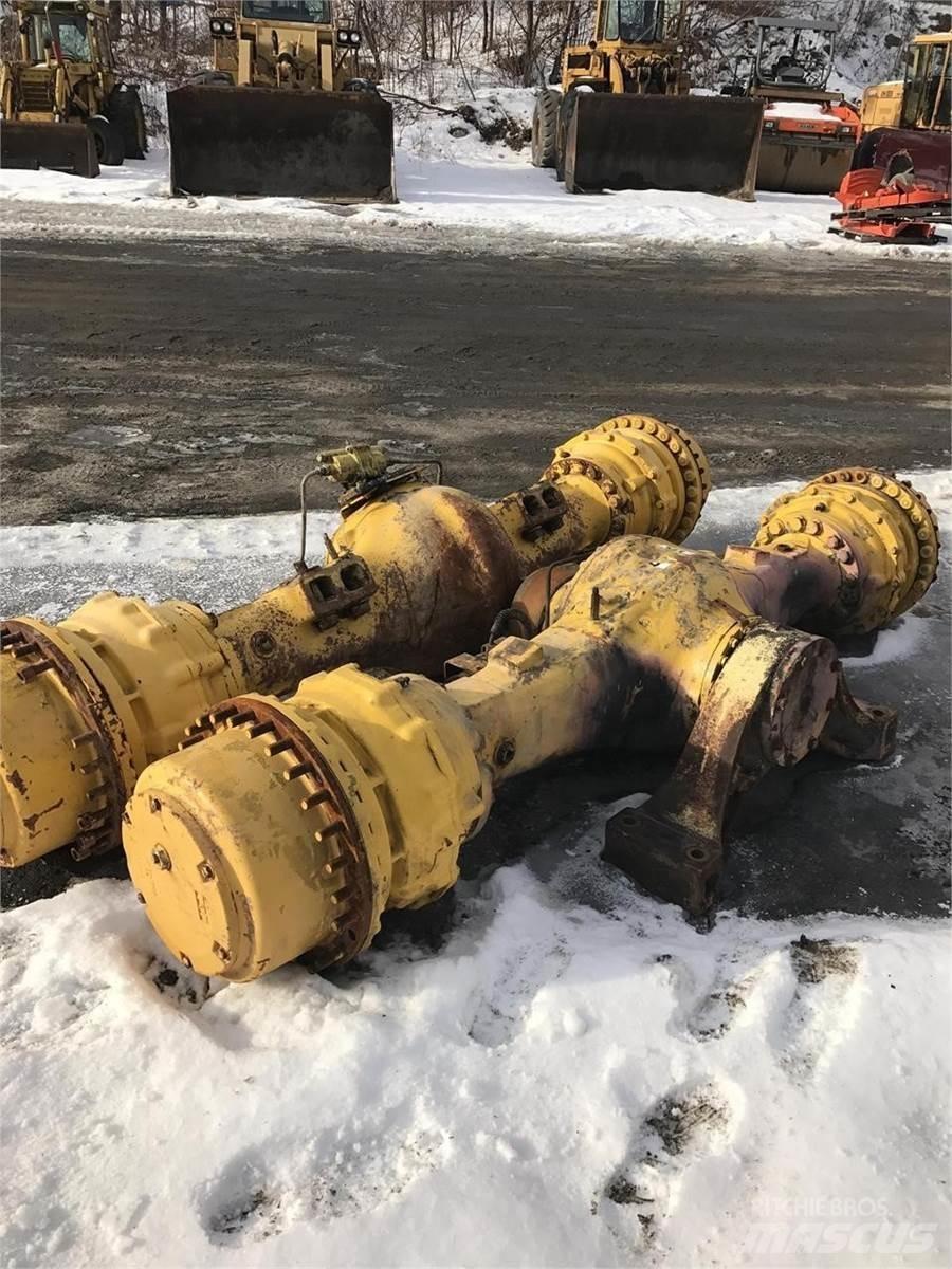 Komatsu  Axles