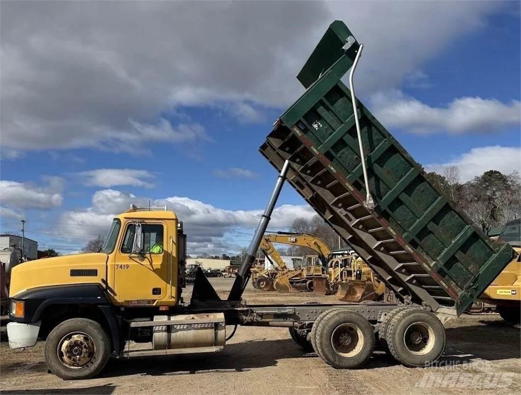 Mack CH613 Tipper trucks