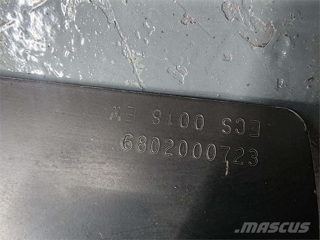  Unmarked Other components