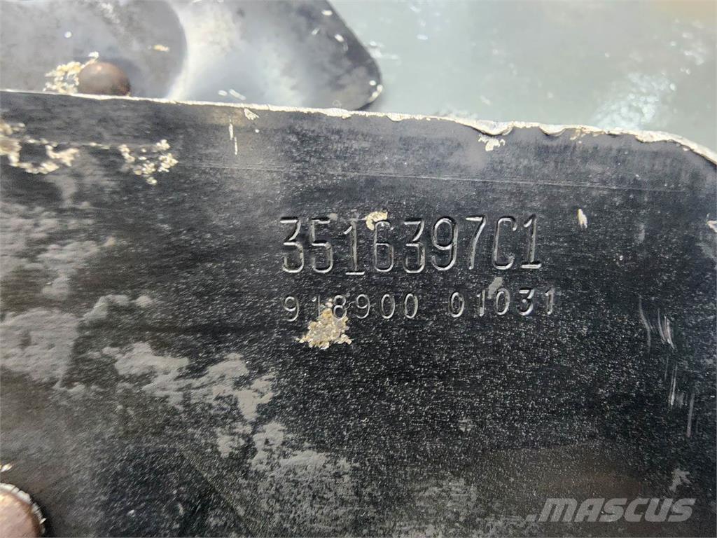 Unmarked Other components