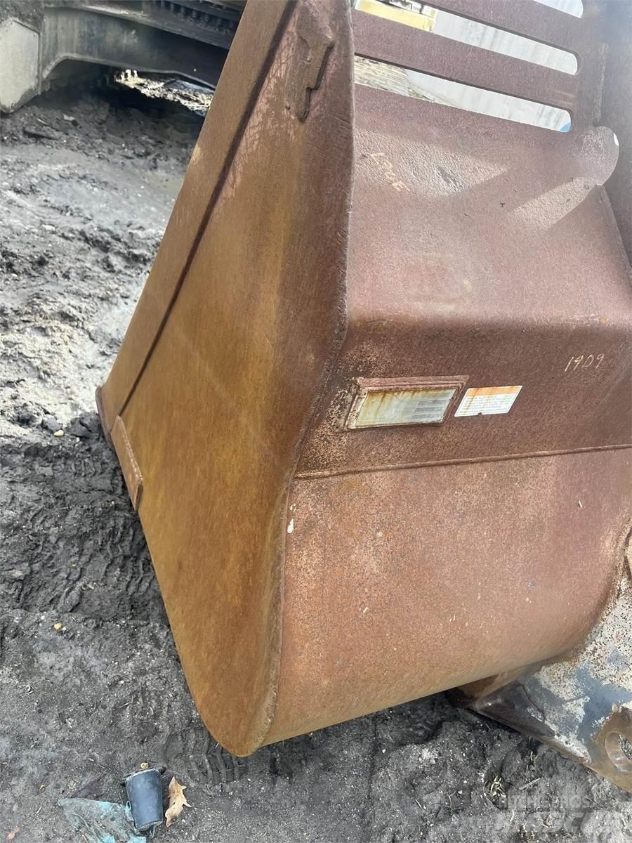 Volvo L70E Buckets