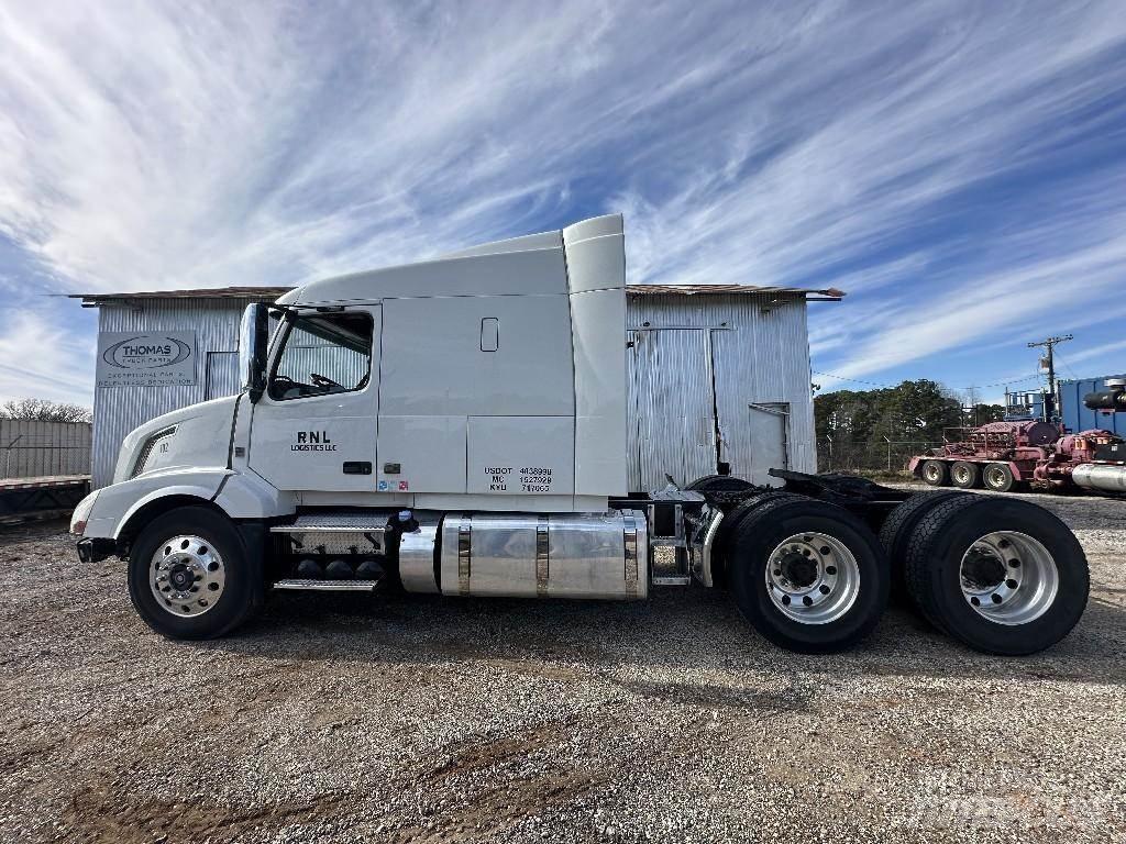 Volvo VNL Recovery vehicles