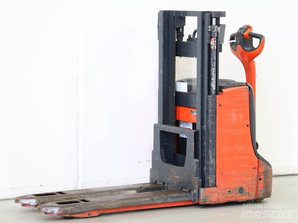 Linde D06/1160 Pedestrian stacker